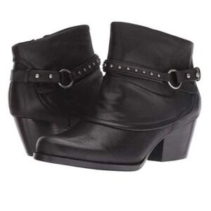 Baretraps Rosea Black Leather Studded Ankle Boots Size 7.5 Block Heel NEW